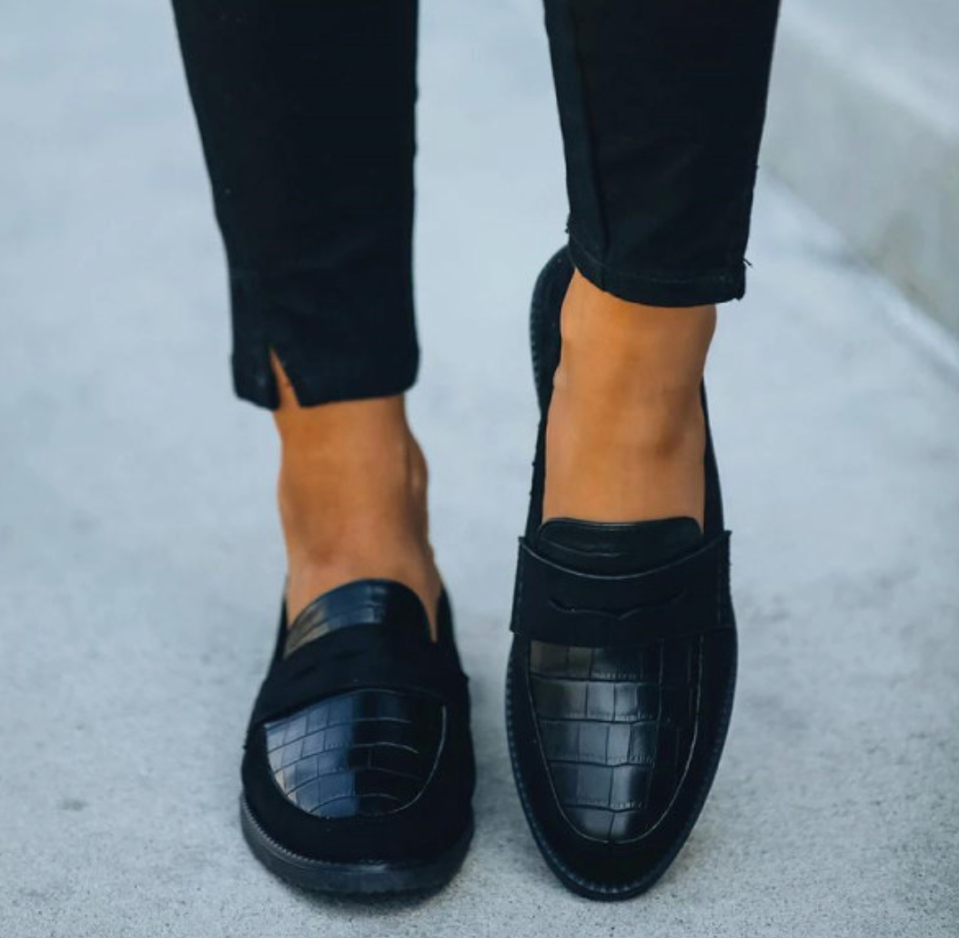 Hannah | Crocodile Texture Loafers for Women Fashion