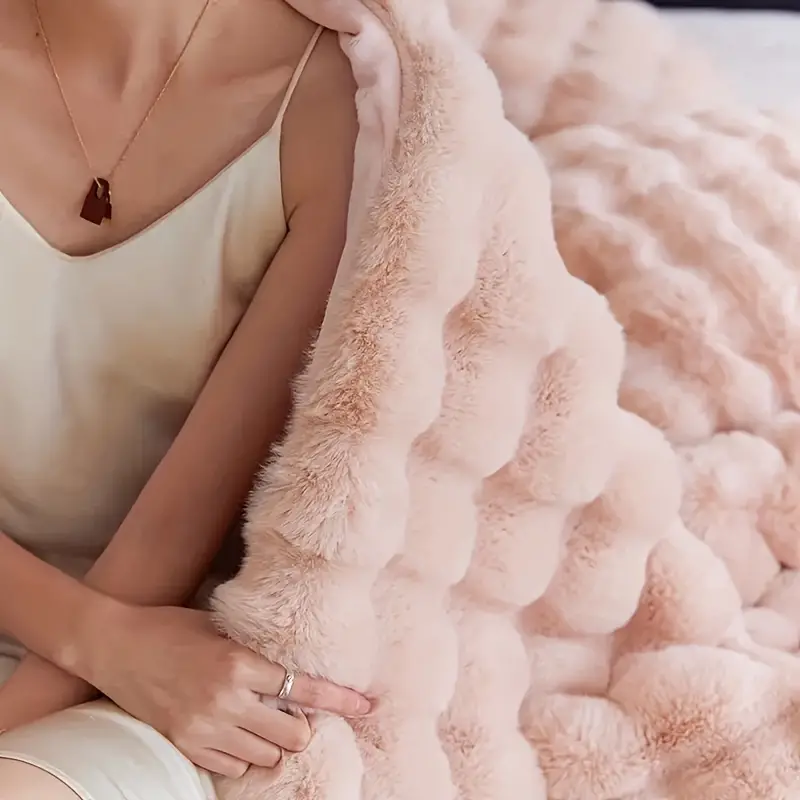 Polyester Fiber Fur Blanket Soft Synthetic Fur Thick Texture Solid Color Throw