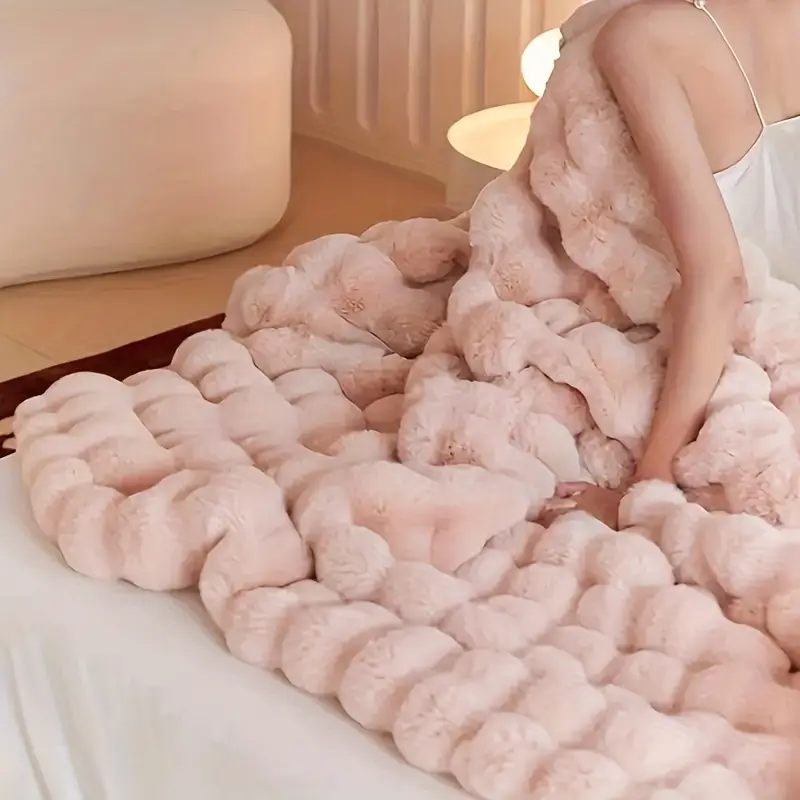 Polyester Fiber Fur Blanket Soft Synthetic Fur Thick Texture Solid Color Throw