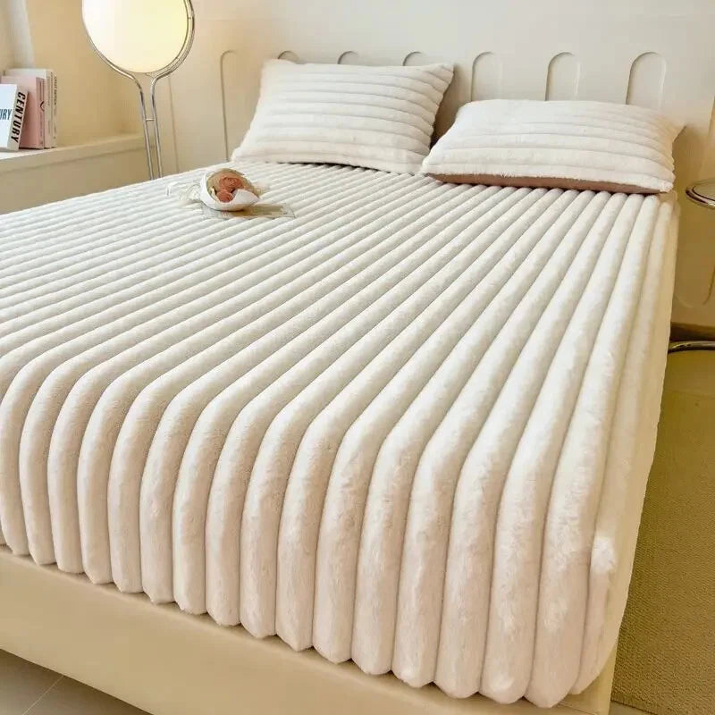 Quilted Velvet Fitted Bed Sheet - Ultra-Soft Comfort & Deep Pockets
