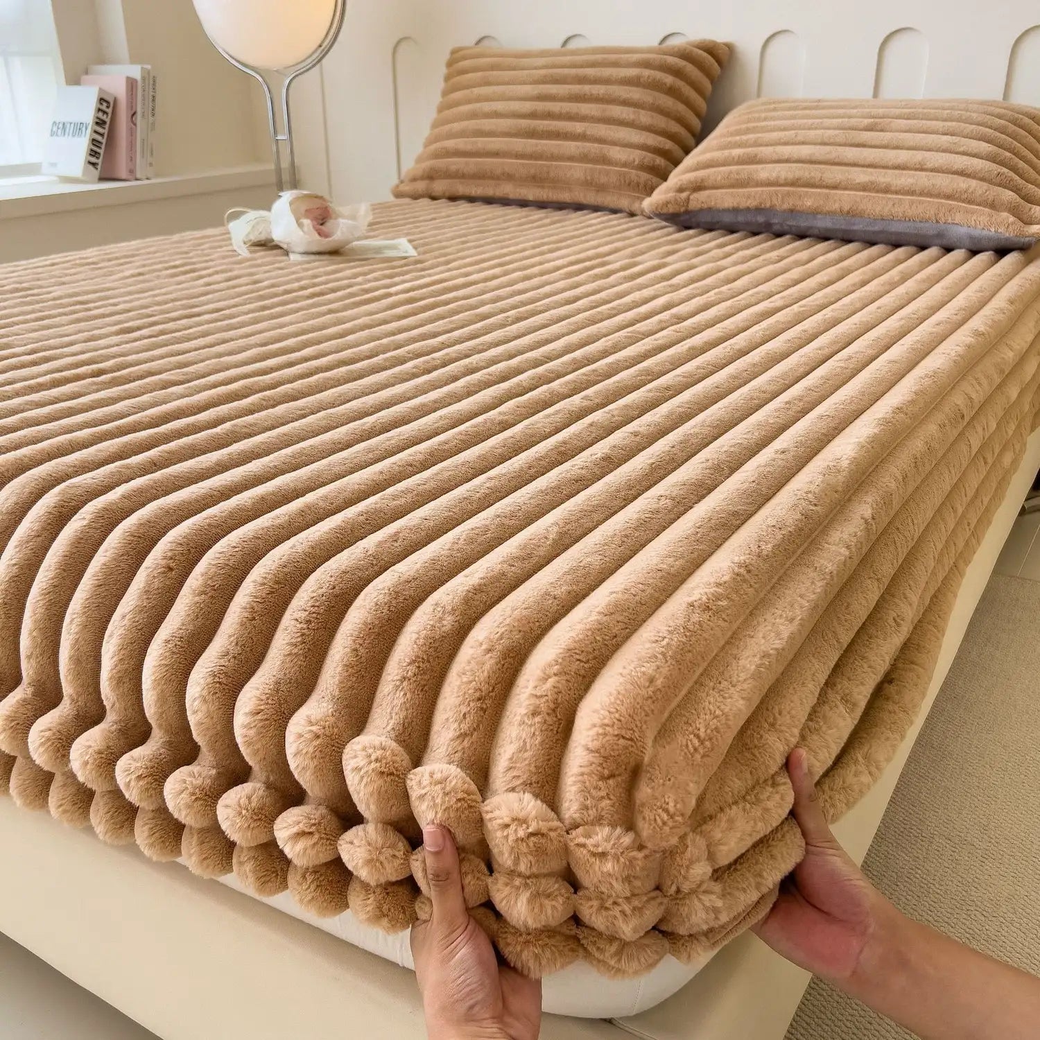 Quilted Velvet Fitted Bed Sheet - Ultra-Soft Comfort & Deep Pockets