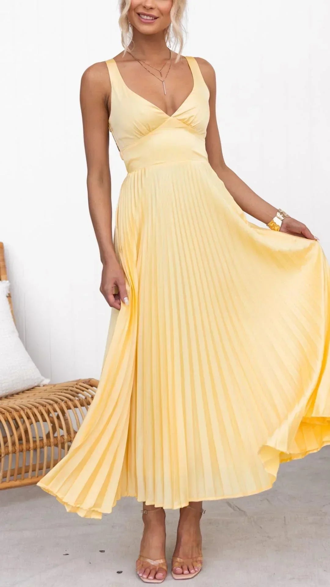 Samantha | Women’s Pleated V-Neck Maxi Dress