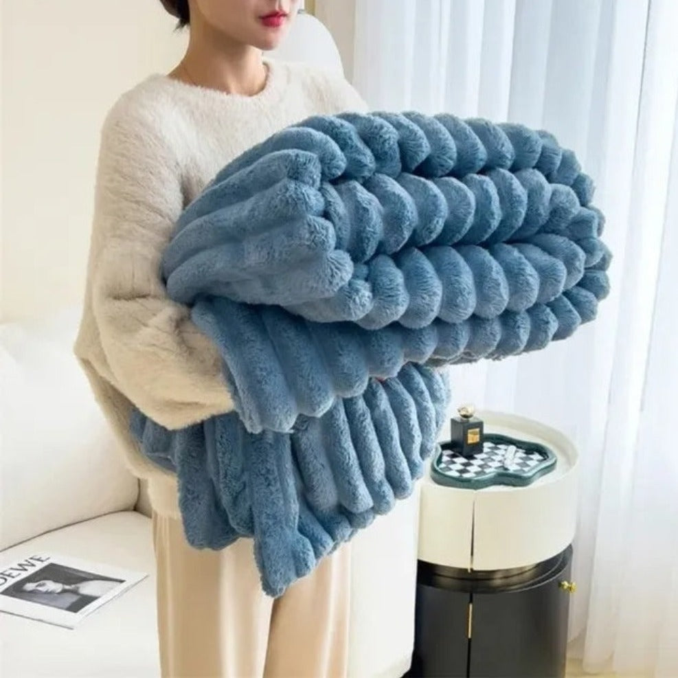 Ultra-Soft Cloud Blanket – Luxury Plush Throw for Warmth & Everyday Comfort