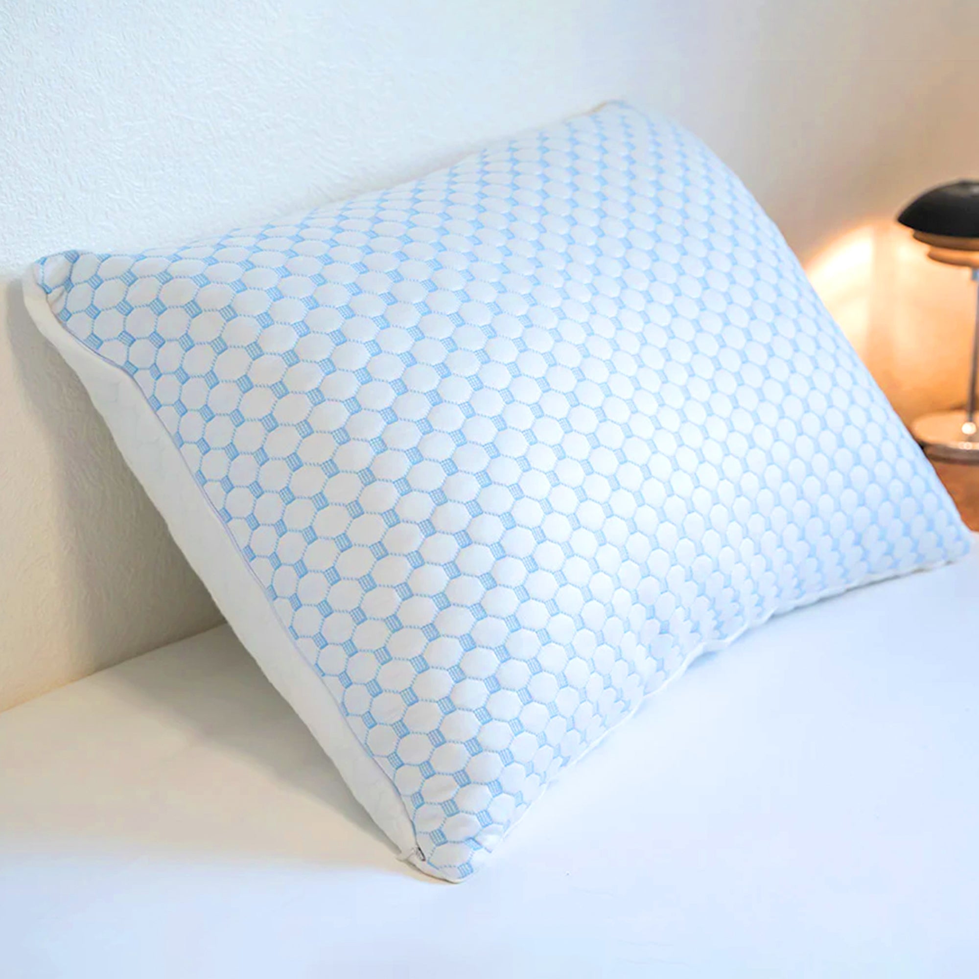 Cooling Gel Pillow for Side Sleepers – Ergonomic Support, Hypoallergenic Cover, Refreshing Sleep Solution
