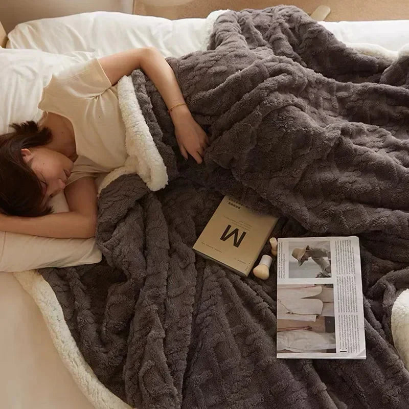 Lambswool-Style Fleece Winter Blanket – Soft and Warmest Blanket for Sofa and Bed, Cozy Comfort for Cold Days