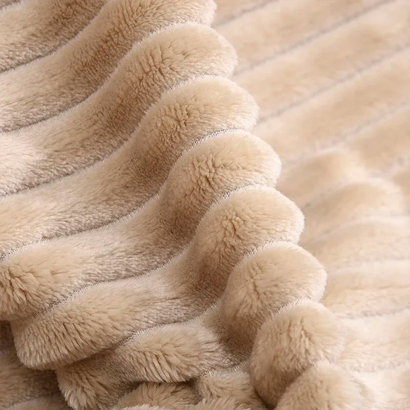 Plush Blanket Polyester Ribbed Surface Machine Washable Lightweight