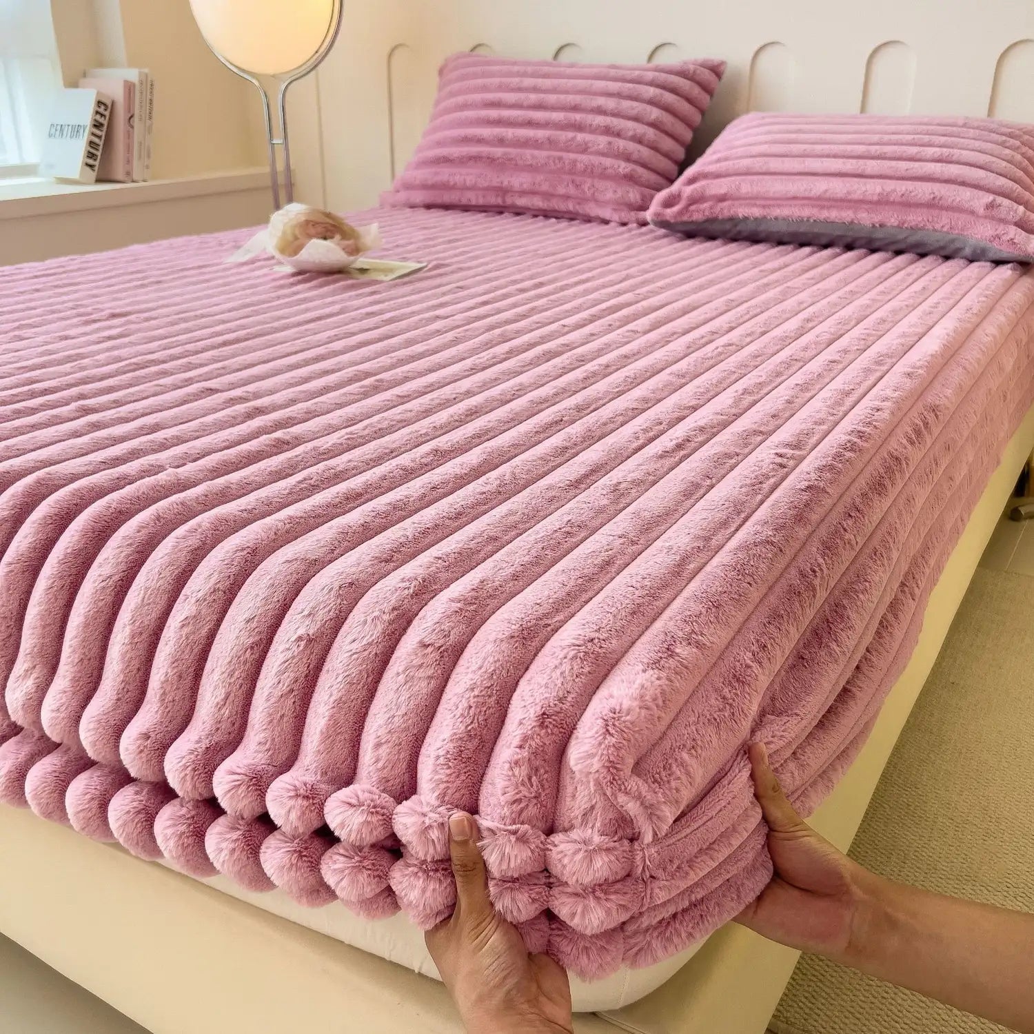Quilted Velvet Fitted Bed Sheet - Ultra-Soft Comfort & Deep Pockets
